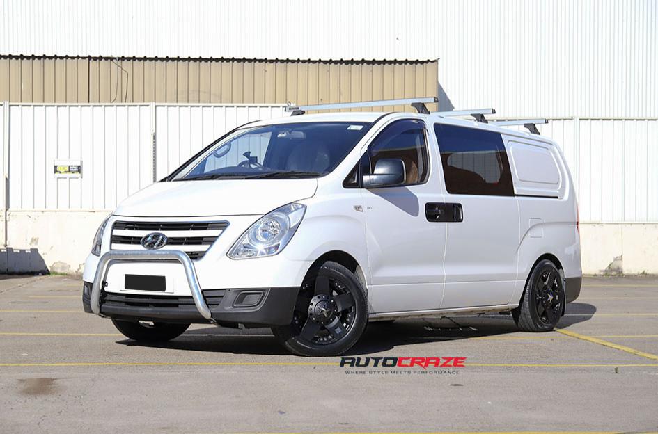 HYUNDAI-ILOAD-ROCKSTAR-XD-MATTE-BLACK